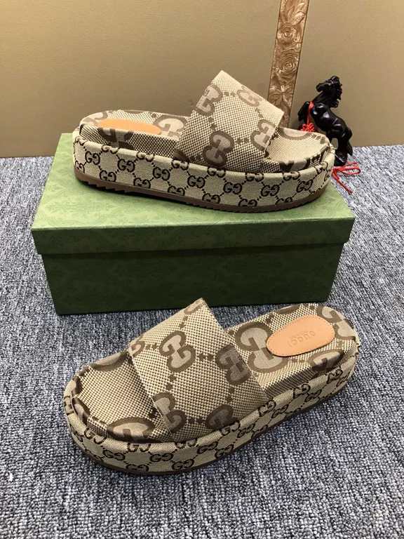 Gucci Shoe 